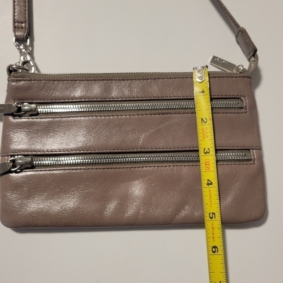 Hobo The Original Crossbody leather purse. - Picture 8 of 8